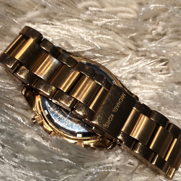 Rose Gold Michael Kors Watch: THE watch of 2012 - Picture 3 of 4